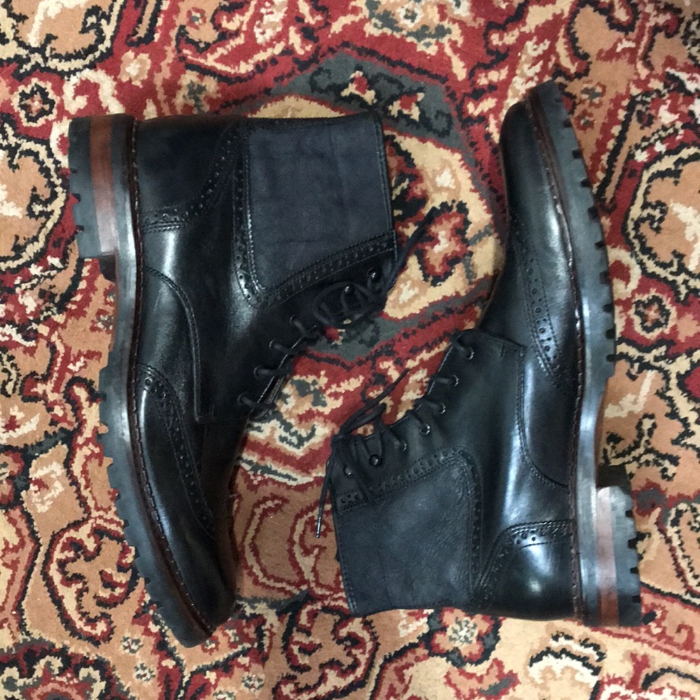 Black Leather and Shearling Johnston & Murphy Boot